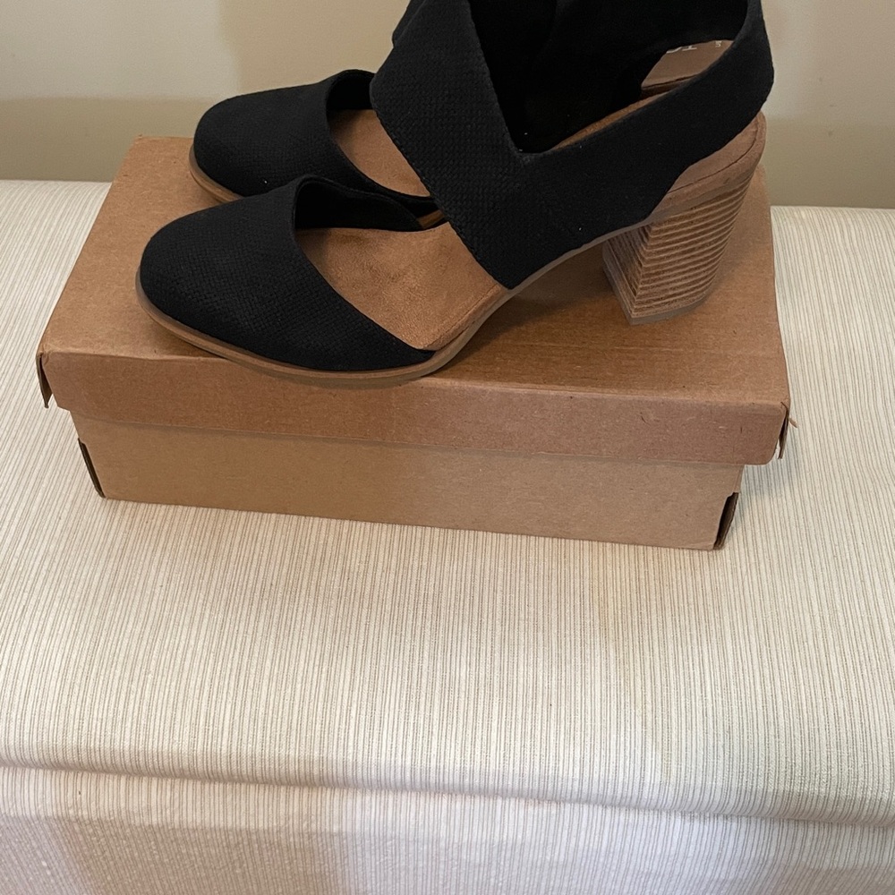Toms Black and Brown Heels